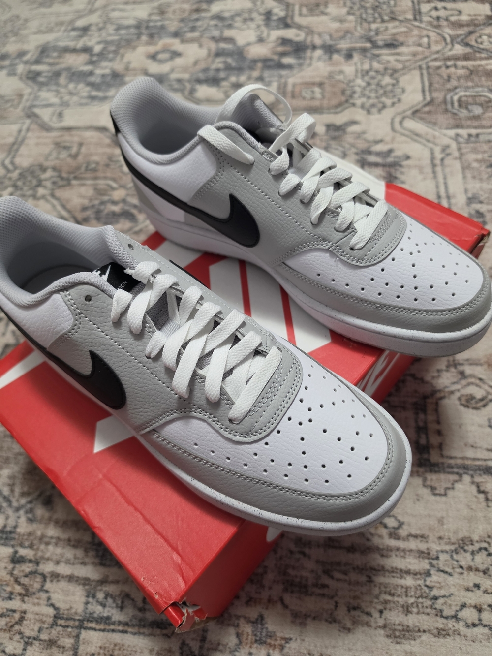 NWT Nike Women’s Size 9.5 White, Gray & Black Low-Top Sneakers